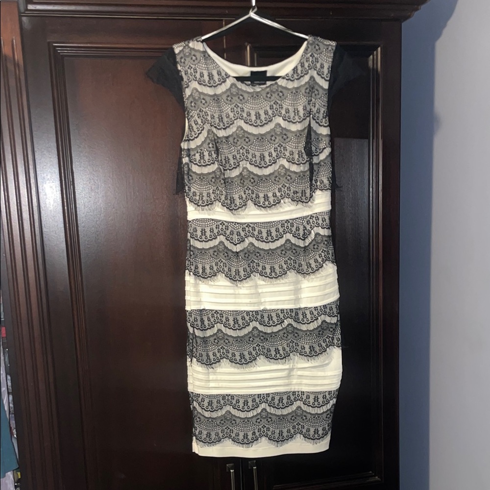 Elegant Lace Overlay Midi Dress - Black and Cream